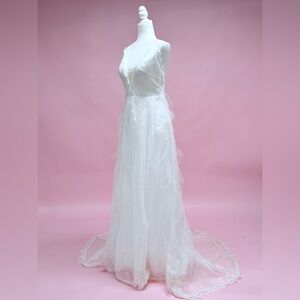 Hebeos White/Ivory Lace Gown